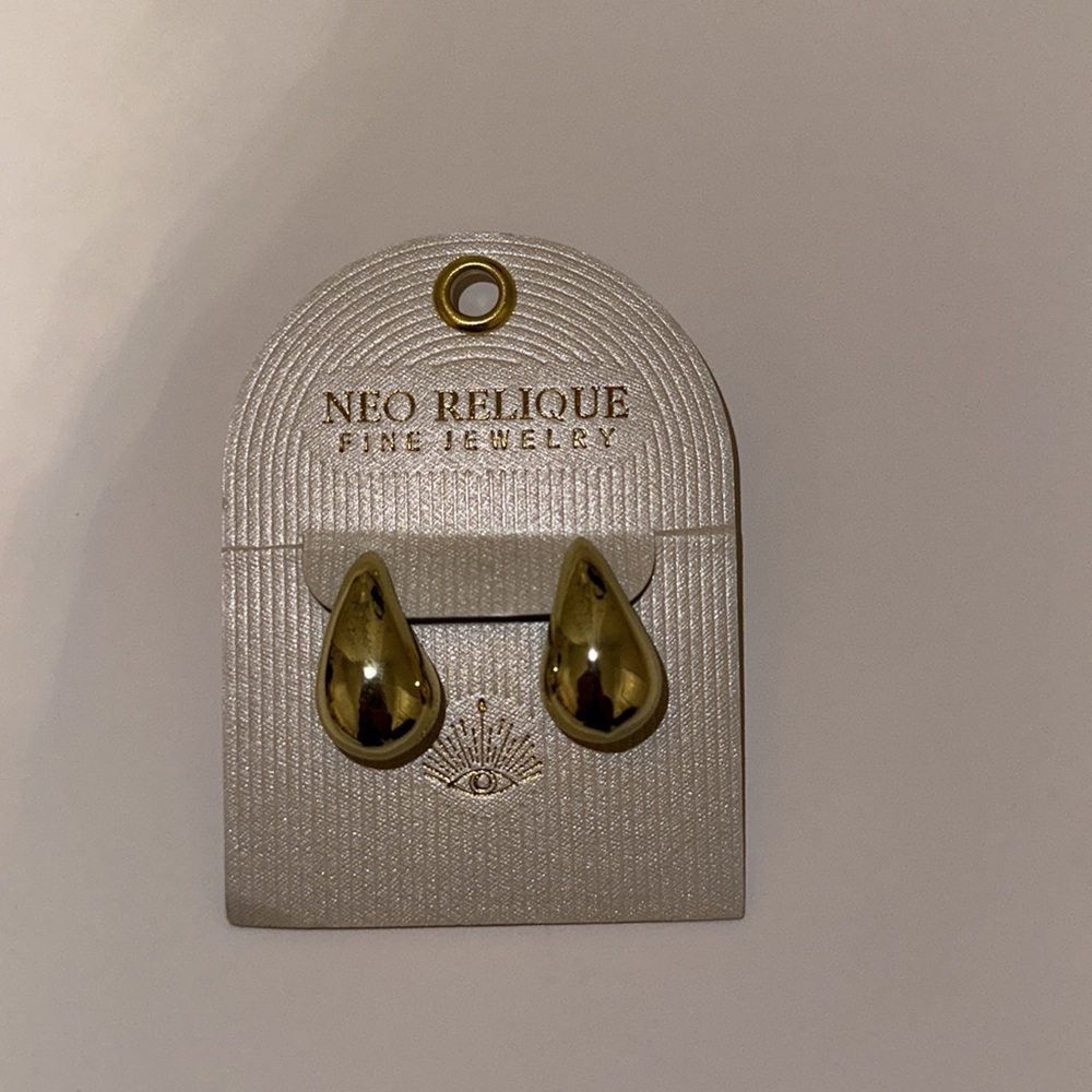 Teardrop Gold Earrings